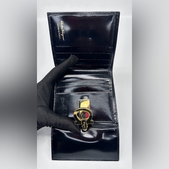 Salvatore Ferragamo Black Patent Leather Gancini Wallet - Picture 4 of 7